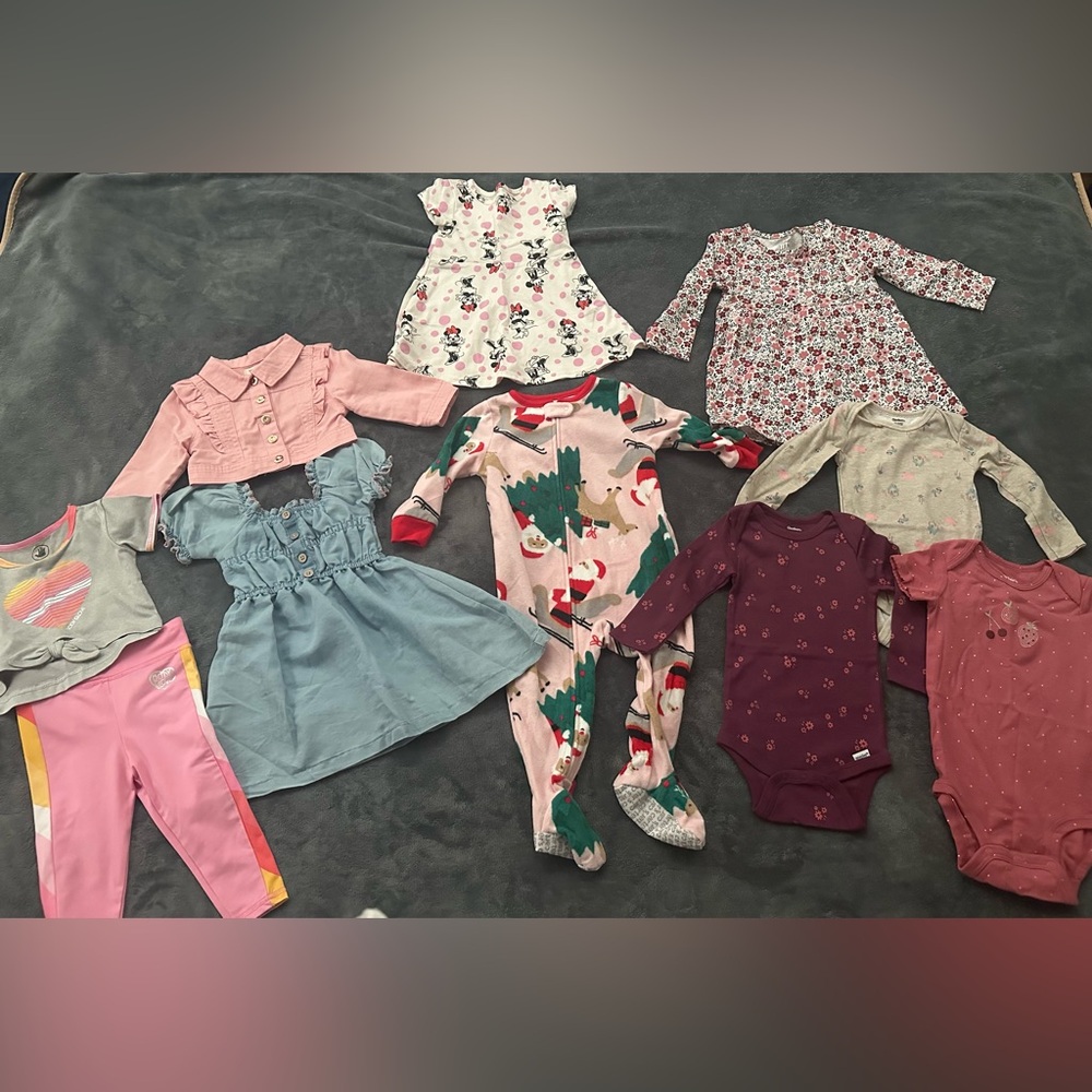 beautiful pieces of girl's clothing 
 ( 6-9 ) ( 12 months ) ( 18 months )
